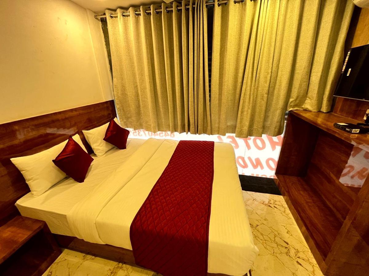Hotel Delmond Prime- Near Nesco Мумбаи Экстерьер фото